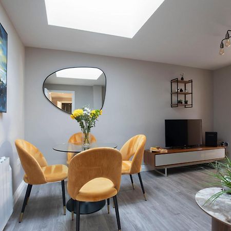 Elliot Oliver - Modern 2 Bedroom Town Centre Apartment 切尔滕纳姆 外观 照片