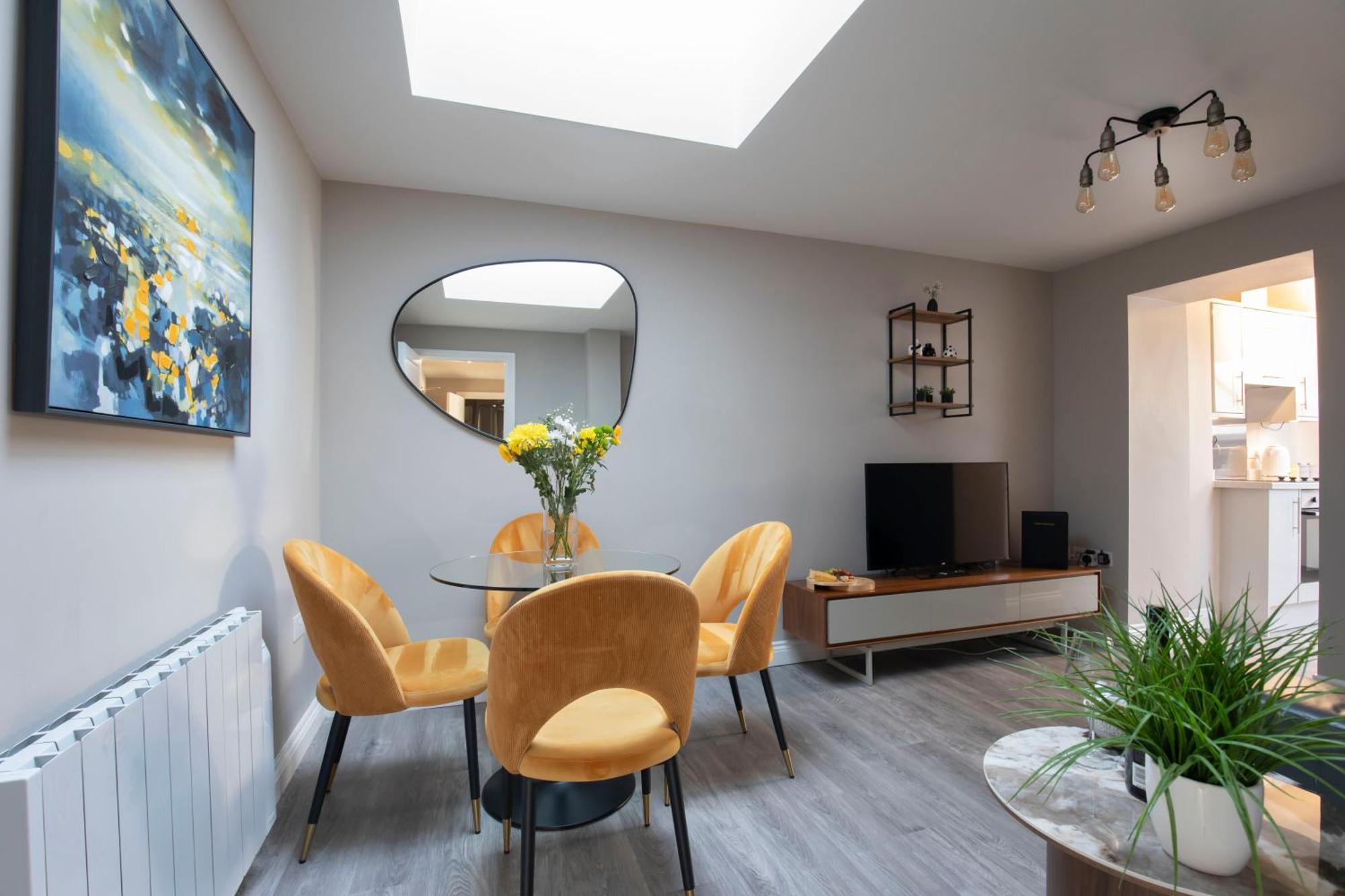 Elliot Oliver - Modern 2 Bedroom Town Centre Apartment 切尔滕纳姆 外观 照片